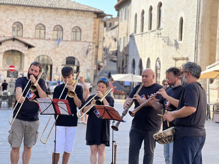 DeMusicAssisi: ad Assisi torna a risuonare la musica del tempo di San Francesco
