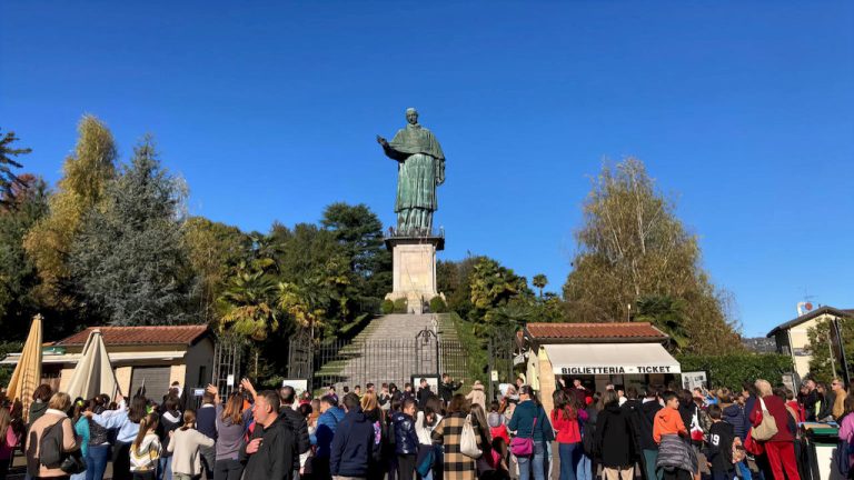 Arona, Statua di San Carlo: visita guidata e degustazione per accogliere l’autunno